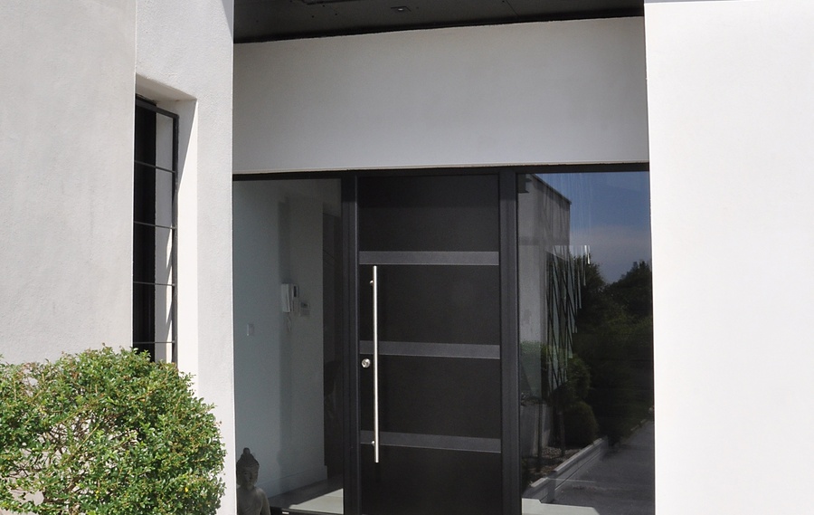 Notre gamme de portes d'entrée en ALU CLASSIQUE et CONTEMPORAINE à Villemomble